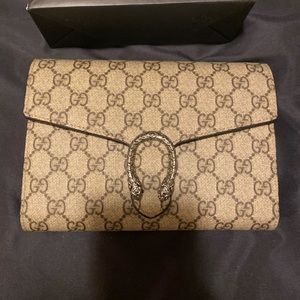 Gucci Dionysus Wallet on Chain